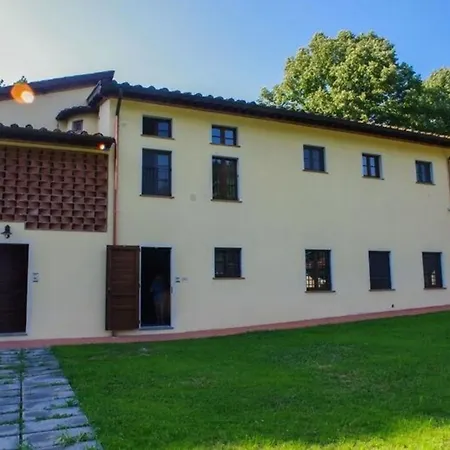 Ferienhaus Mit Privatpool Fuer 27 Personen Ca 346 Qm In Monsagrati, Toskana Provinz Lucca * Monsagrati